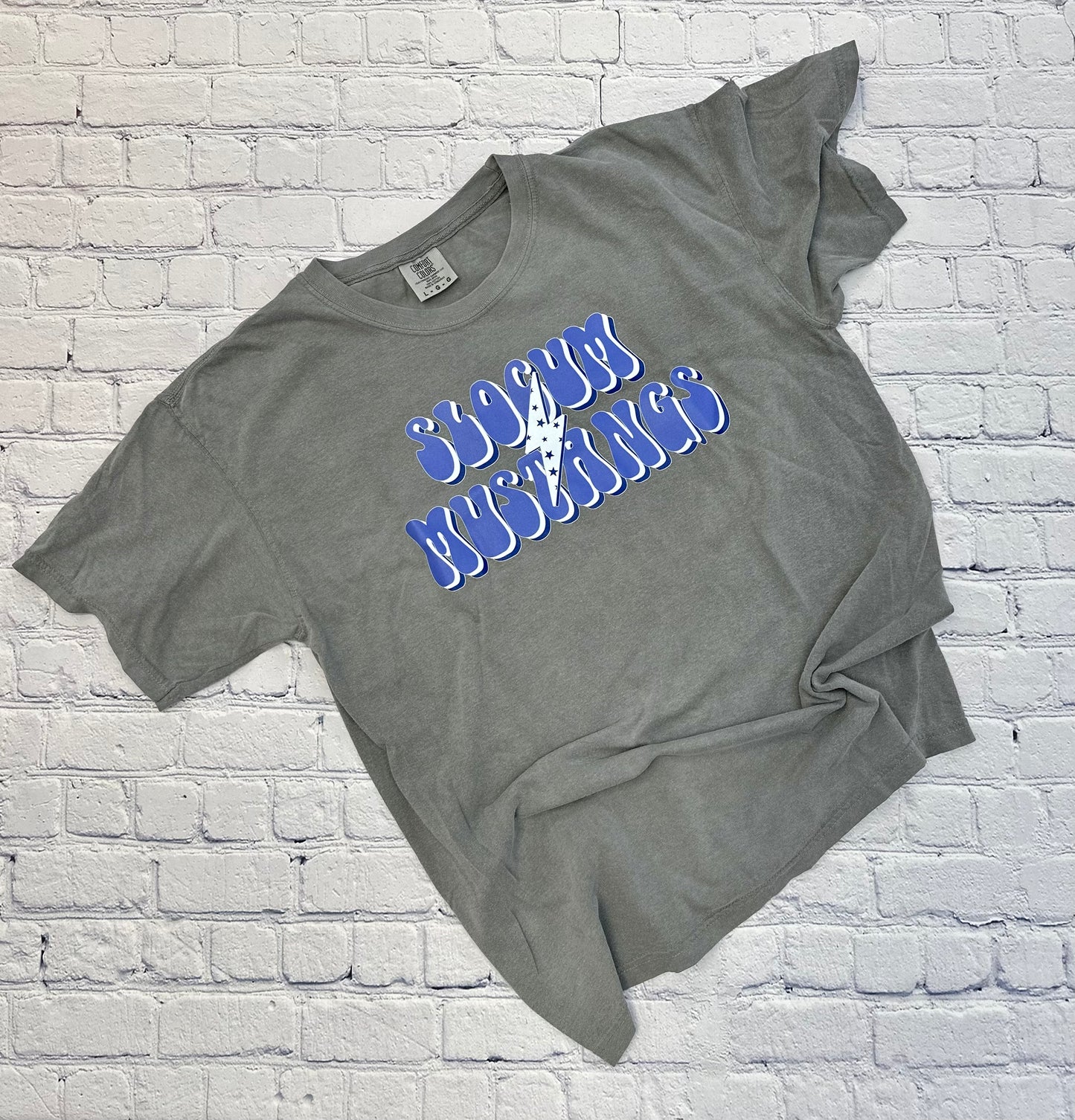 Slocum Mustangs Retro Lightning Bolt Spirit Graphic Tee - Grey